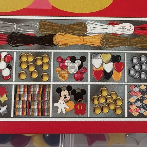Disney DIY Bracelet Kit - NEW - Mickey Mouse Bricolage Bracelet Kit - Picture 2 of 3